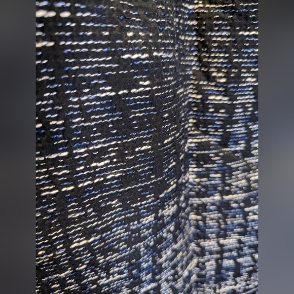 Banana Republic black textured pencil skirt blue and white threading size small - Picture 7 of 7